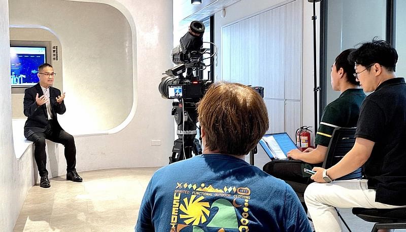 韓國KBS新聞台專訪淡江大學AI創智學院李宗翰院長